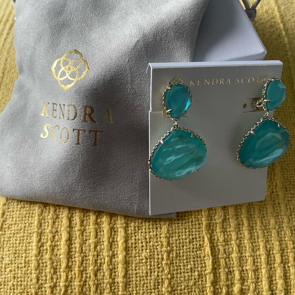 COPY - Kendra Scott clip on earrings
